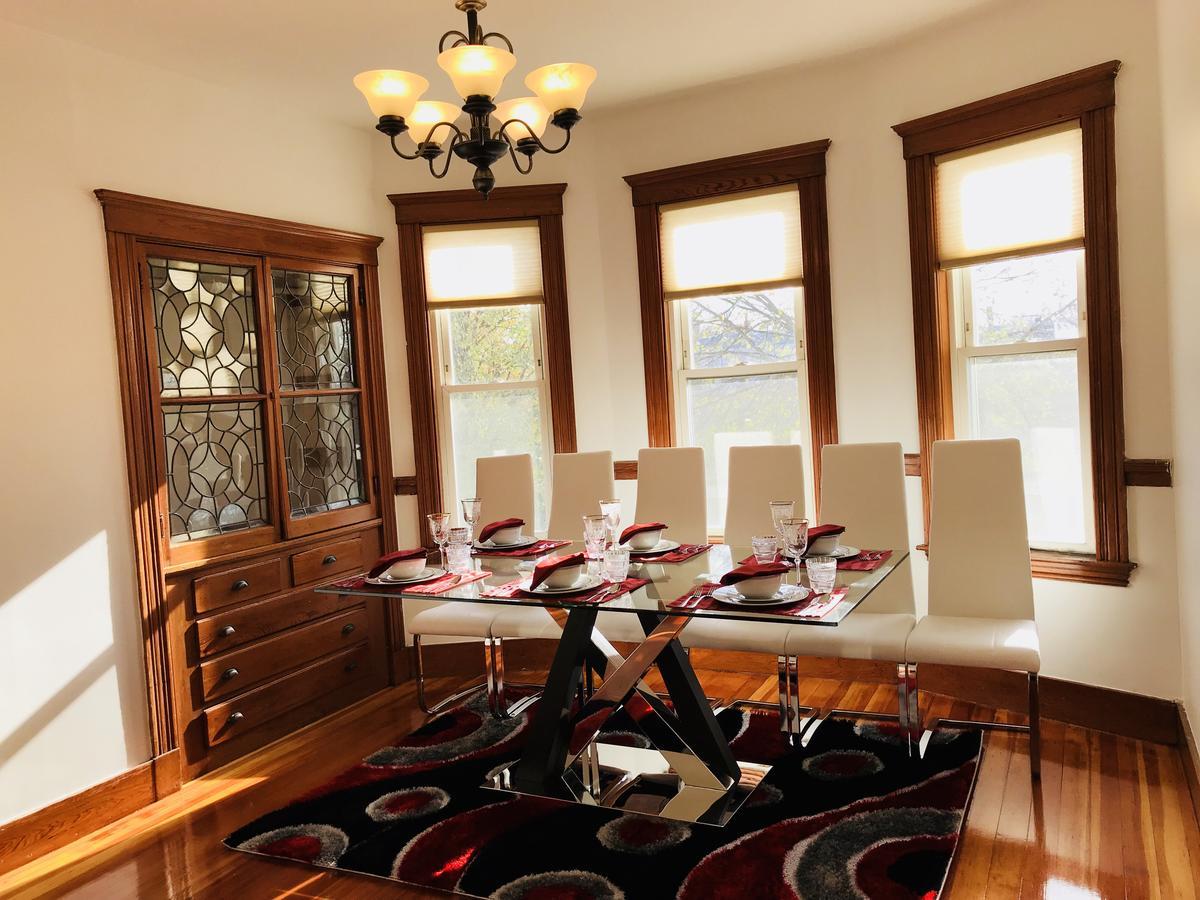 Boston Lodge And Suites Bagian luar foto